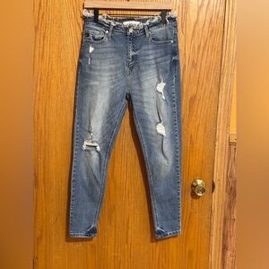 Kancan women’s sz 9/28 raw waist‎ band distressed